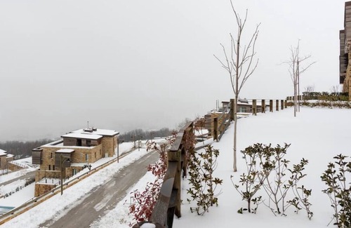 Kfardebian Apartment | Lovely 2bd Chalet with terrace - Redrock Faqra