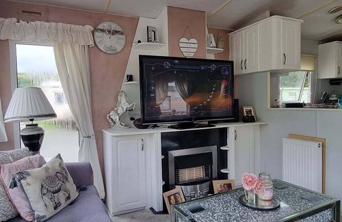 Llanfair Caereinion Villa | Lovely 3-bed Caravan in Foel, Welshpool