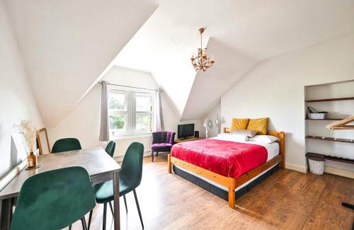 Harringay Apartment | Lovely 3 Bed for Families, Contractors, Relocation