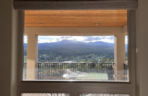 Ruidoso House | Lovely 3-Bed overlooking Cree Meadows/Sierra Blanca