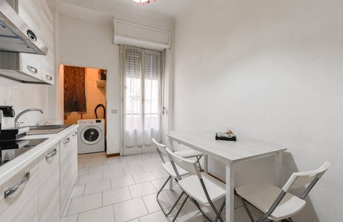 Gioia Apartment | Lovely 3-bedroom apartment in the center of Milan! For 8 guests, new!
