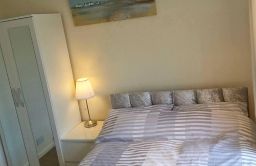 Fareham Other | Lovely 3 Bedroom holiday home with free parking