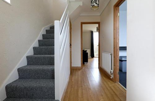 Norwich Apartment | Lovely 3 bedroom house with free parking & garden