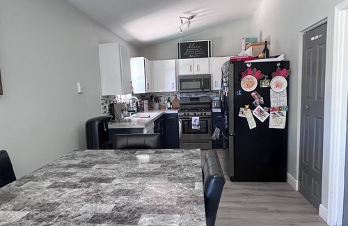 Lake Worth House | Lovely 3-bedroom pool house in Lake Worth