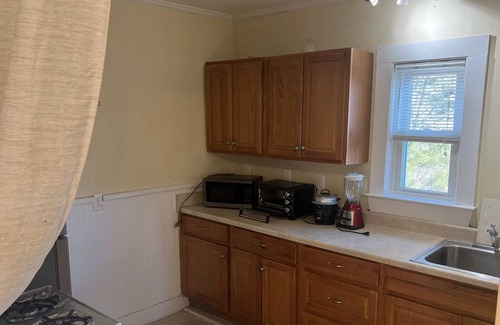 Waltham Apartment | Lovely 3bed apartment with spacious living area