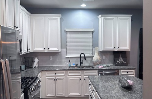 Conyers House | Lovely 4 Bedroom, 3 Bath Oasis