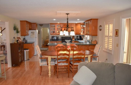 Harwich House | Lovely 4 bedroom, 3 bathroom home sleeping 8 located near the bike path