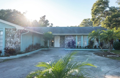 Harbor Bluffs House | Lovely 4-bedroom house in Largo