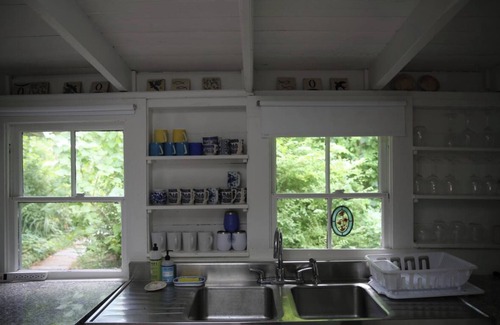 Gloucester Cottage | Lovely 5-bedroom cottage in Gloucester
