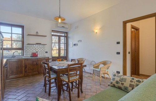 Cignan Bianco Villa | Lovely apartment in villa with A/C, pool, WIFI, TV, patio, pets allowed and panoramic view