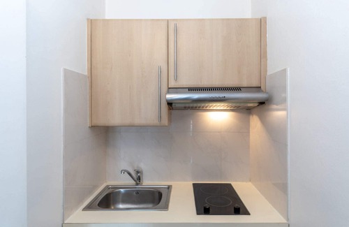 Juan-les-Pins Apartment | Lovely and Cosy 7G - Studio Apartment, Sleeps 2