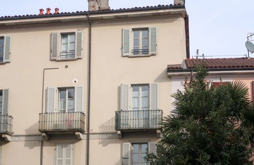 Intra Apartment | Lovely apartment for 4 people with WIFI, TV and pets allowed