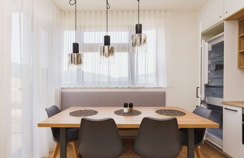 Loucna Pod Klinovcem Apartment | Lovely apartment for 6 guests with WIFI, TV, balcony and parking