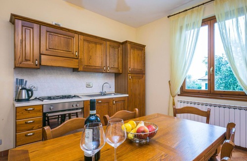 Bucine Apartment | Lovely apartment for 4 guests with WIFI, pool, TV, patio, pets allowed and panoramic view