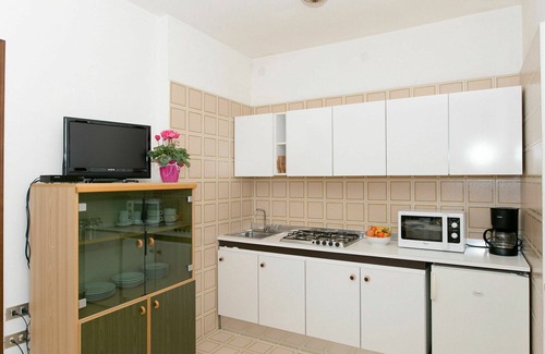 Frader Apartment | Lovely apartment for 5 guests with WIFI, pool, A/C, TV and terrace