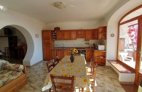 Fiaiano Apartment | Lovely apartment for 9 people with WIFI, A/C, TV and terrace