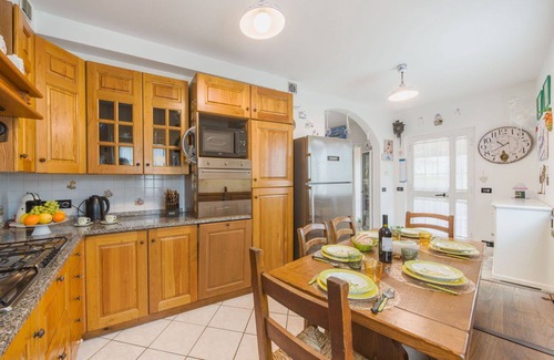 Stazzema Apartment | Lovely apartment for 6 people with WIFI, TV, terrace and pets allowed