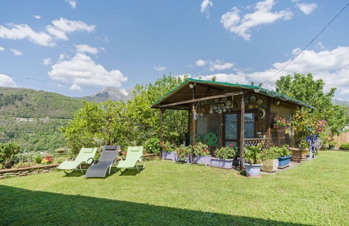 Stazzema Apartment | Lovely apartment for 6 people with WIFI, TV, terrace and pets allowed