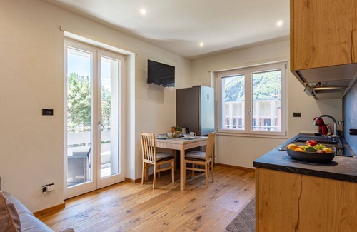 Samolaco Apartment | Lovely apartment for 3 people with WIFI, A/C and balcony