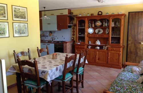 Rocca di Cambio Apartment | Lovely apartment in the Cerri area