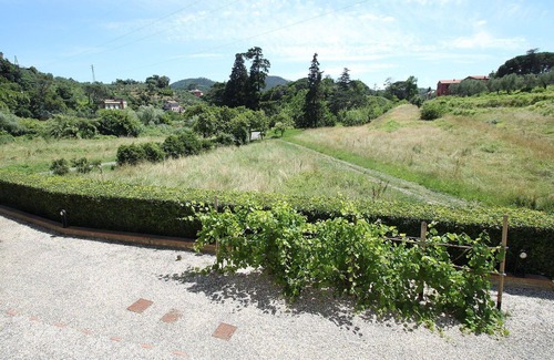 Sestri Levante Villa | Lovely apartment in villa for 4 guests with WIFI and TV