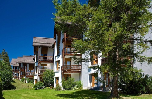 Lenzerheide Apartment | Lovely apartment for 4 guests with TV and balcony