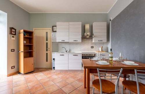 Portacomaro Apartment | Lovely apartment for 4 people with A/C, WIFI, pool, terrace, pets allowed and panoramic view