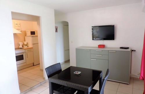 Partinello Apartment | Lovely apartment for 4 people with A/C, WIFI, TV, patio, pets allowed, panoramic view and parking