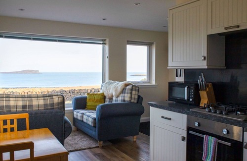 Staffin Apartment | Lovely apartment for 2 people with WIFI, TV and parking