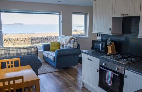 Staffin Apartment | Lovely apartment for 2 people with WIFI, TV and parking