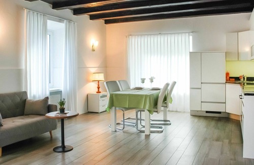 Vira Apartment | Lovely apartment for 3 guests with WIFI, pool, TV and patio