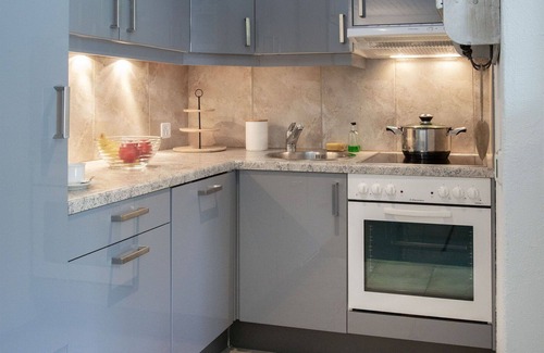 Falera Apartment | Lovely apartment for 4 people with WIFI, pool, TV, patio, pets allowed and panoramic view