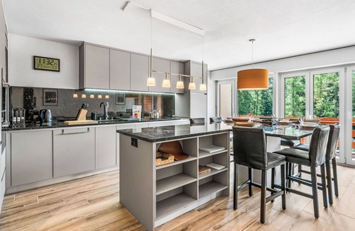 Chermignon Apartment | Lovely apartment for 4 guests with WIFI, TV and balcony