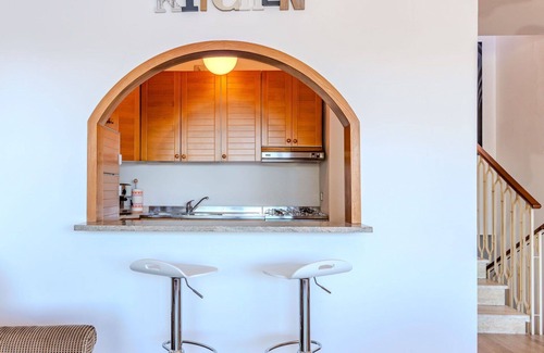 Ispra Apartment | Lovely apartment for 4 guests with WIFI, A/C, TV and terrace