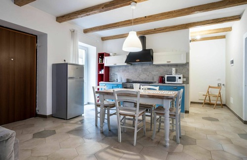 Omegna Apartment | Lovely apartment for 4 people with WIFI, TV, terrace and pets allowed