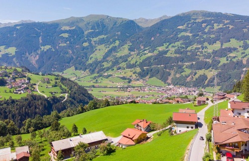 Gerlosbergeben Apartment | Lovely apartment for 6 people with WIFI, TV, pets allowed and parking