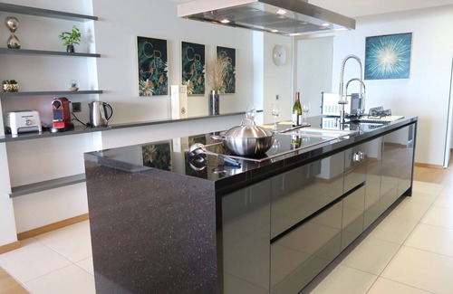 Montreux Apartment | Lovely apartment for 8 guests with pool, WIFI, TV, balcony and panoramic view