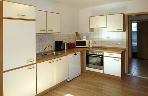 March Apartment | Lovely apartment for 8 guests with WIFI, TV, patio and parking
