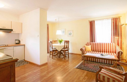 Merano Apartment | Lovely apartment for 3 guests with WIFI, pool, A/C, hot tub, TV, balcony and pets allowed