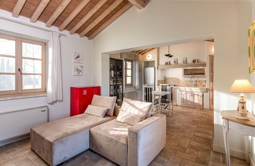 Scarlino Apartment | Lovely apartment for 4 guests with pool, WIFI, A/C, TV, terrace, pets allowed and panoramic view