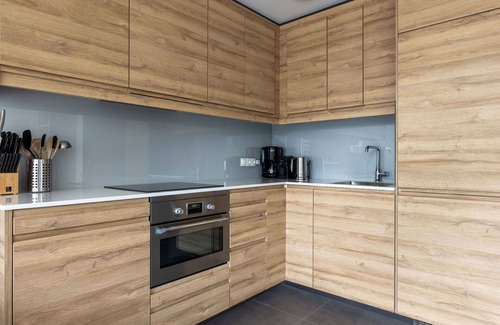 Uitgeest Apartment | Lovely apartment for 6 guests with WIFI, TV, terrace, pets allowed and parking