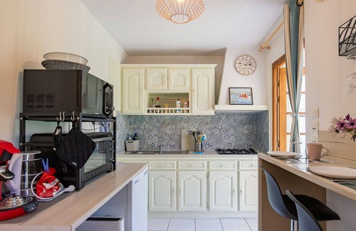 Kerlouan Apartment | Lovely apartment for 2 guests with WIFI, TV, patio and pets allowed
