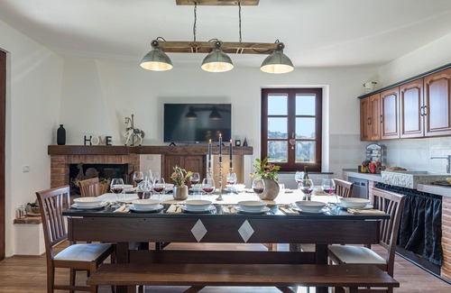Po' Bandino Villa | Lovely apartment in villa for 5 people with WIFI, hot tub, pool, A/C, TV, patio and panoramic view