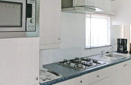 Retranchement House | Lovely apartment in villa for 4 guests with WIFI, TV, terrace and parking