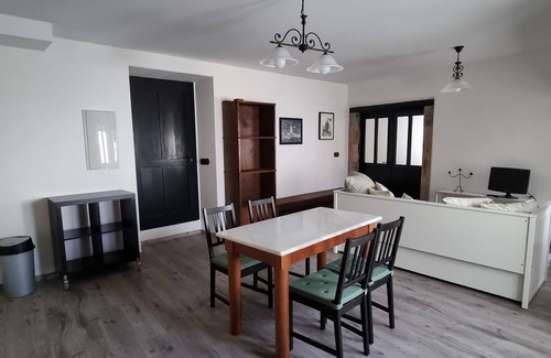 Figueras (Castropol) Apartment | Lovely apartment in lCastropol with Patio