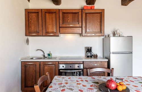 Arcidosso House | Lovely apartment in villa for 2 people with patio, pets allowed and panoramic view