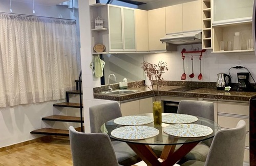 Miraflores Apartment | Lovely Apartment in great location, close to shopping, parks, beaches and more!