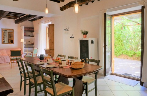 Montieri House | Lovely apartment in villa for 7 guests with pool, patio and pets allowed