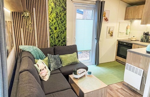 Wemding House | Lovely apartment in villa for 4 people with A/C, WIFI, TV, terrace and parking