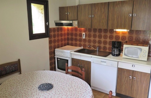 Jayac House | Lovely apartment in villa for 6 people with WIFI, TV, balcony and pets allowed